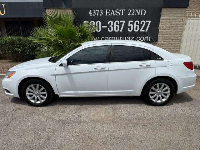 2013 Chrysler 200 Touring