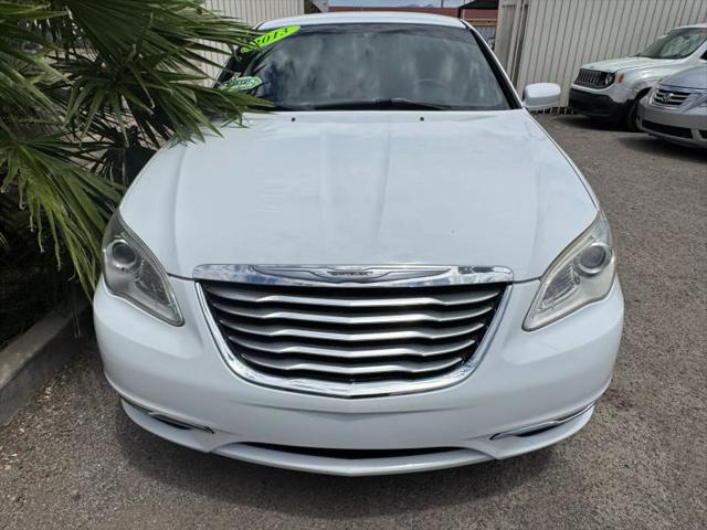 2013 Chrysler 200 Touring