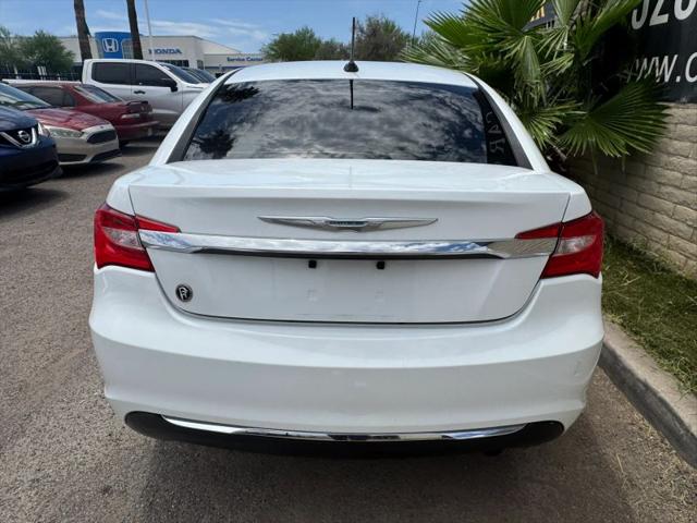 2013 Chrysler 200 Touring