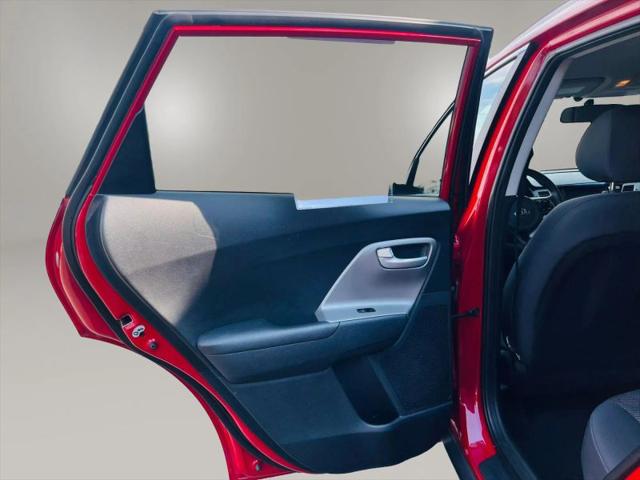 2017 Kia Niro LX
