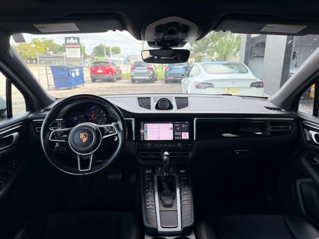 2021 Porsche Macan Base