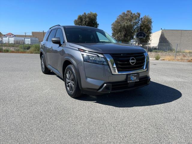 2023 Nissan Pathfinder SV FWD