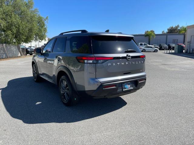 2023 Nissan Pathfinder SV FWD