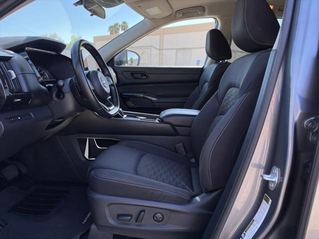 2023 Nissan Pathfinder SV FWD