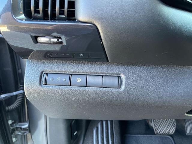 2023 Nissan Pathfinder SV FWD