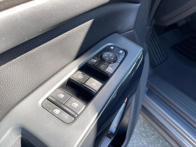 2023 Nissan Pathfinder SV FWD