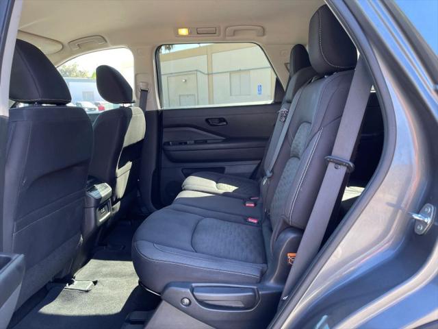 2023 Nissan Pathfinder SV FWD
