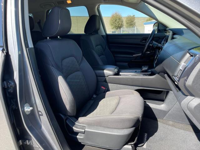 2023 Nissan Pathfinder SV FWD
