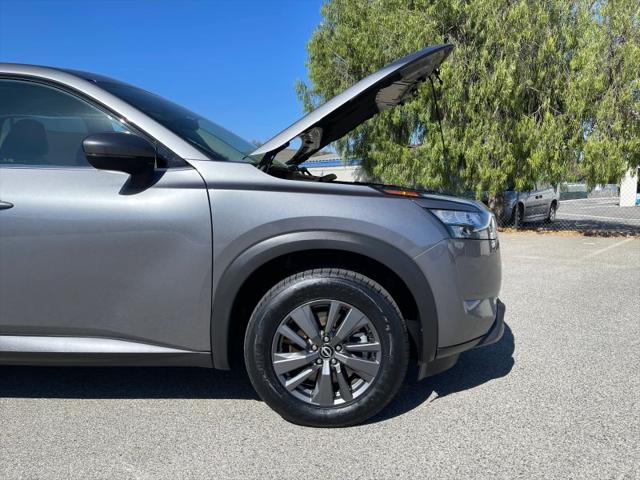 2023 Nissan Pathfinder SV FWD