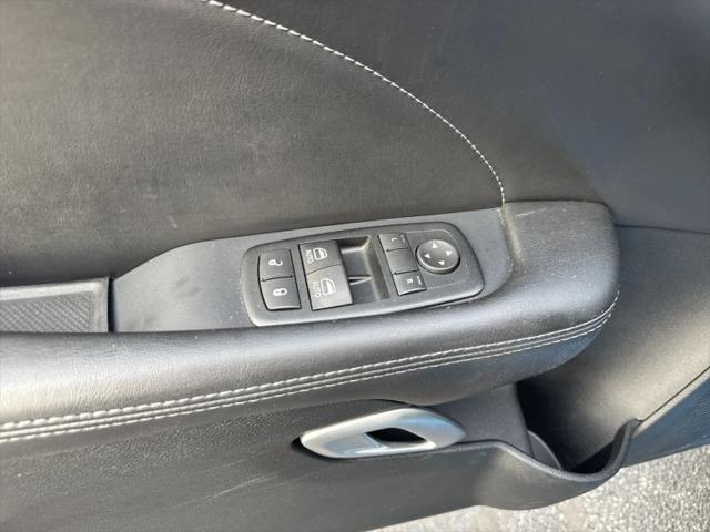2015 Dodge Challenger SXT Plus