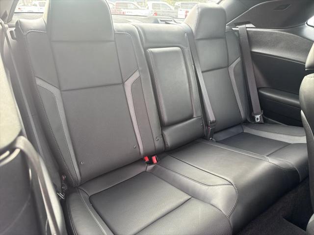 2015 Dodge Challenger SXT Plus
