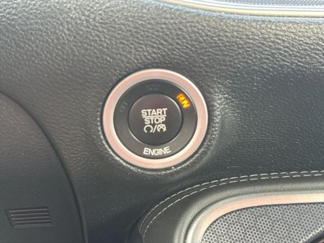 2015 Dodge Challenger SXT Plus