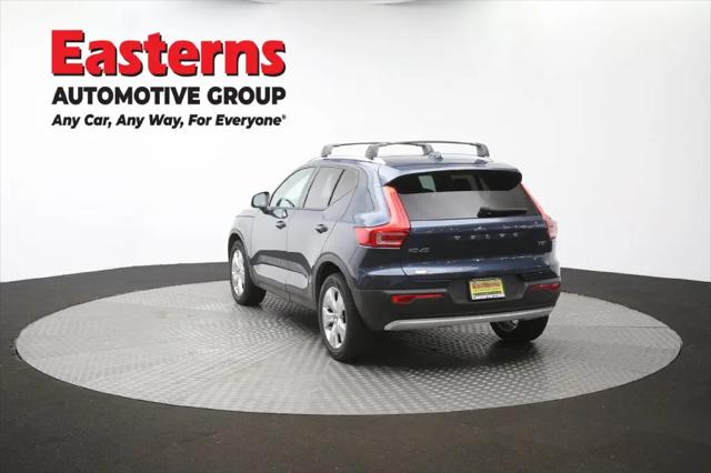2021 Volvo XC40 T5 Momentum