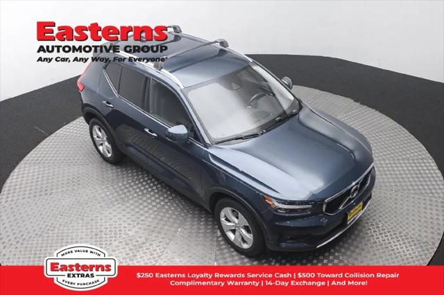 2021 Volvo XC40 T5 Momentum