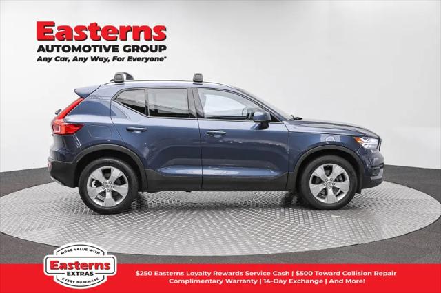 2021 Volvo XC40 T5 Momentum