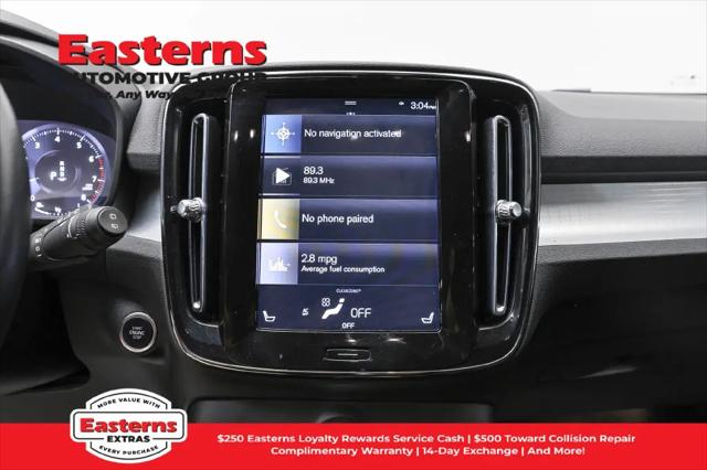 2021 Volvo XC40 T5 Momentum