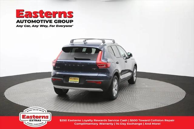 2021 Volvo XC40 T5 Momentum