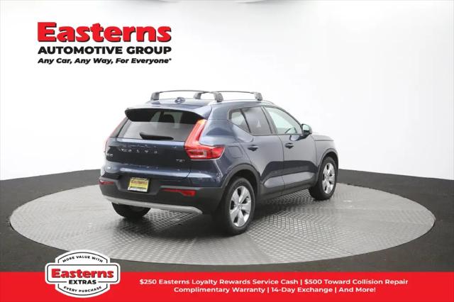 2021 Volvo XC40 T5 Momentum