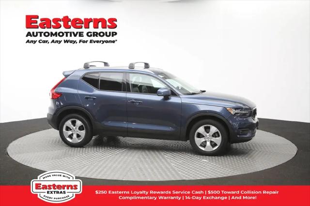 2021 Volvo XC40 T5 Momentum