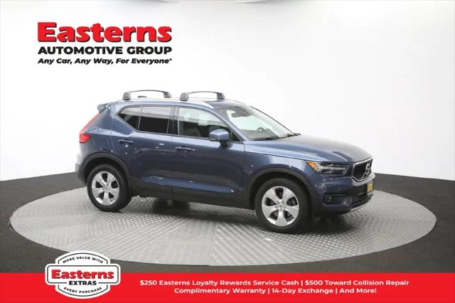 2021 Volvo XC40 T5 Momentum