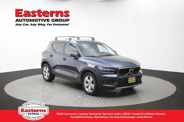 2021 Volvo XC40 T5 Momentum
