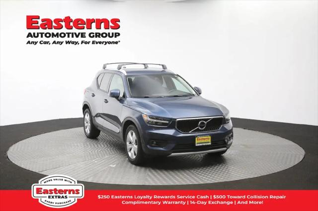2021 Volvo XC40 T5 Momentum