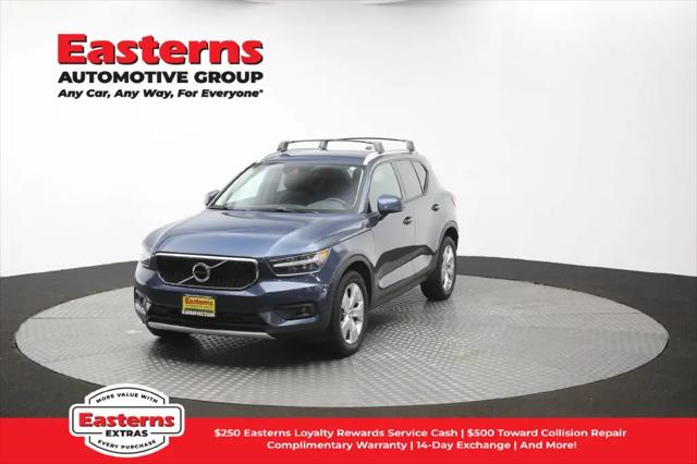 2021 Volvo XC40 T5 Momentum