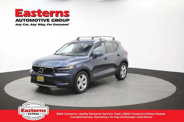 2021 Volvo XC40 T5 Momentum