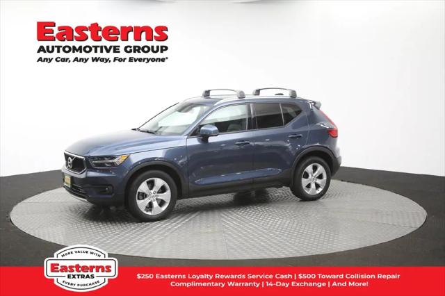 2021 Volvo XC40 T5 Momentum