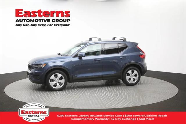 2021 Volvo XC40 T5 Momentum