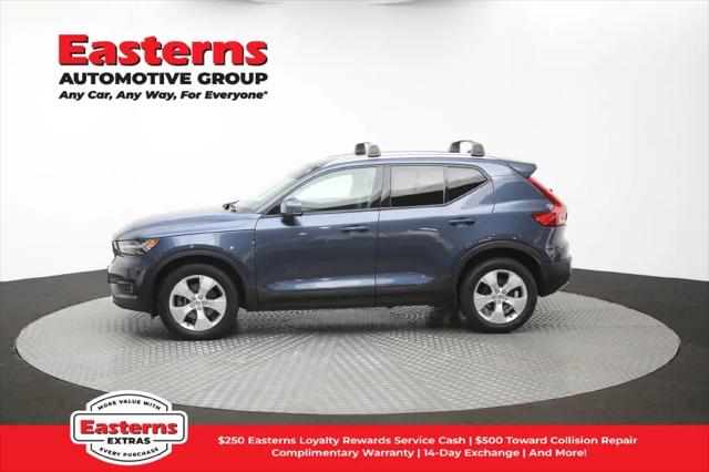 2021 Volvo XC40 T5 Momentum