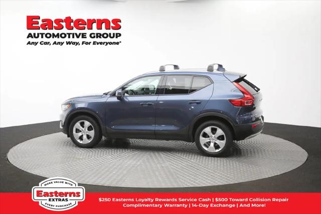 2021 Volvo XC40 T5 Momentum