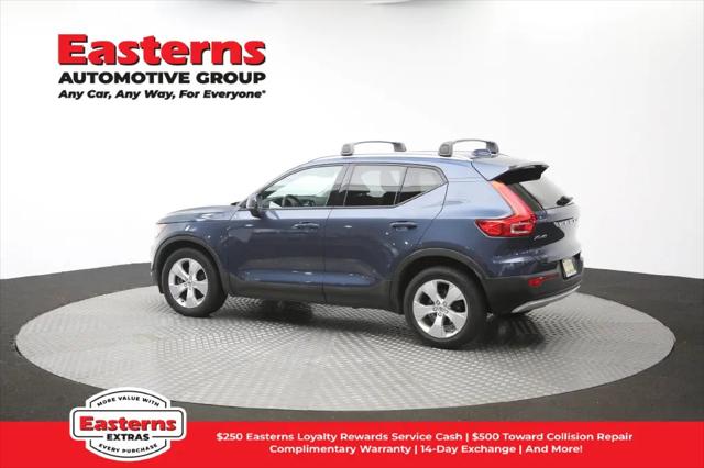 2021 Volvo XC40 T5 Momentum