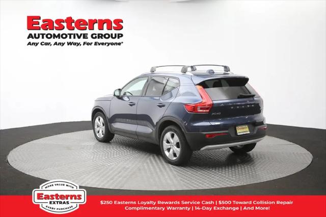 2021 Volvo XC40 T5 Momentum