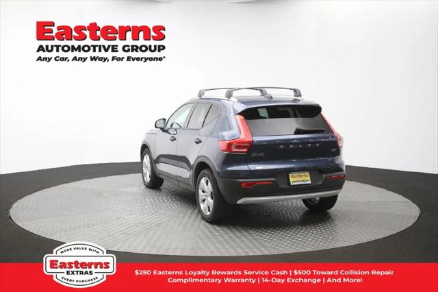 2021 Volvo XC40 T5 Momentum