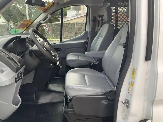 2018 Ford Transit w/Sliding Side Door w/RWB