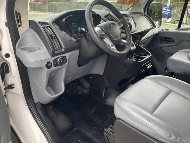 2018 Ford Transit w/Sliding Side Door w/RWB