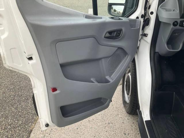 2018 Ford Transit w/Sliding Side Door w/RWB