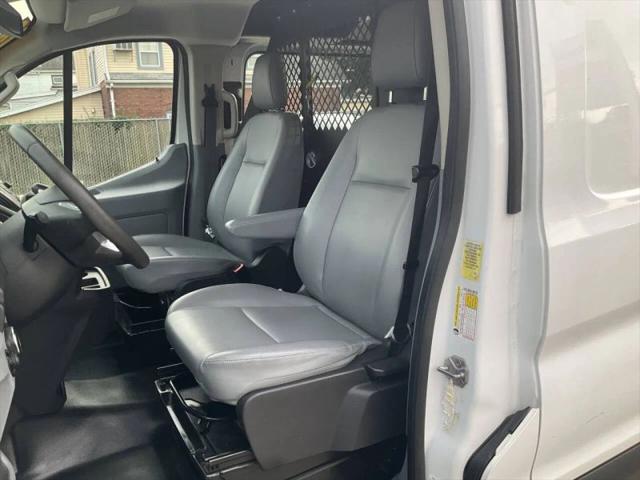 2018 Ford Transit w/Sliding Side Door w/RWB