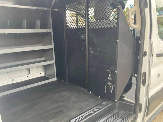 2018 Ford Transit w/Sliding Side Door w/RWB