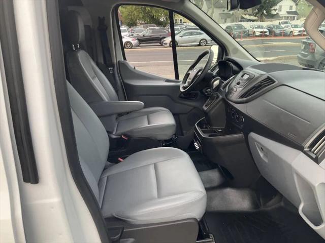 2018 Ford Transit w/Sliding Side Door w/RWB