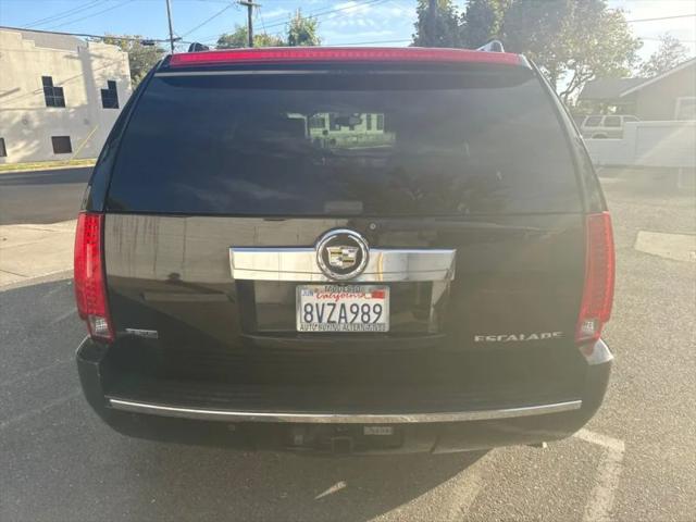 2012 Cadillac Escalade Standard