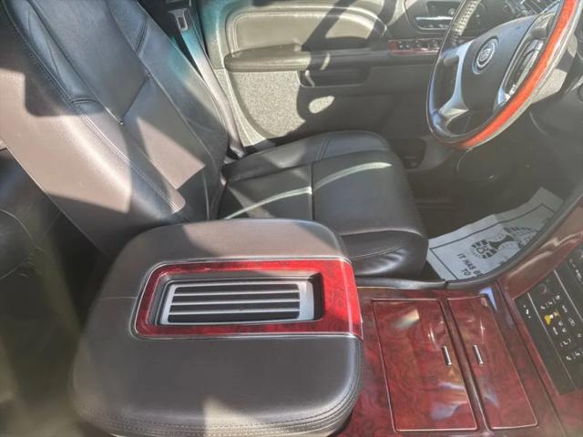 2012 Cadillac Escalade Standard