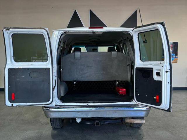 2014 Ford E-350 Super Duty XL