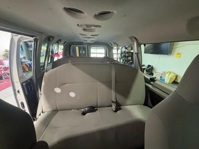 2014 Ford E-350 Super Duty XL