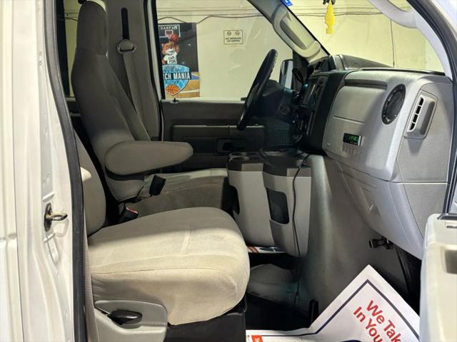 2014 Ford E-350 Super Duty XL