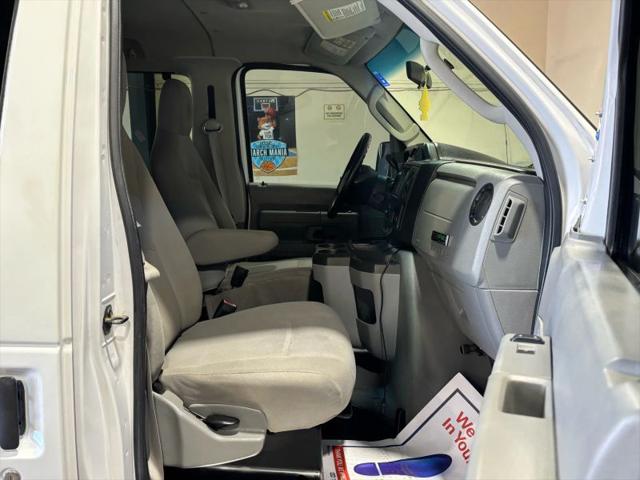 2014 Ford E-350 Super Duty XL