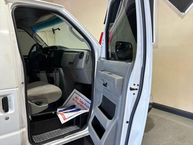 2014 Ford E-350 Super Duty XL