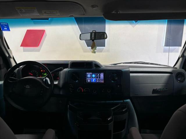 2014 Ford E-350 Super Duty XL