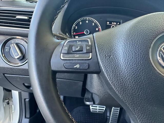 2015 Volkswagen Passat 1.8T Sport
